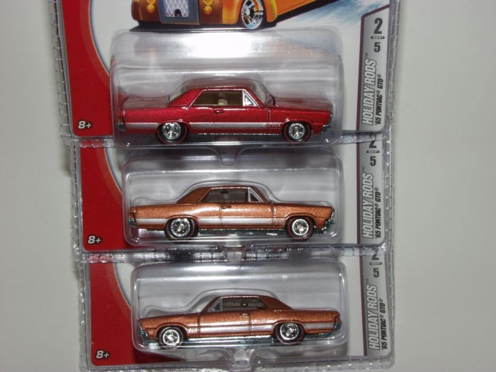 Hot Wheels 2006 Holiday Rods Set of 3 '65 GTO With "Error" Card 1/64 Scale