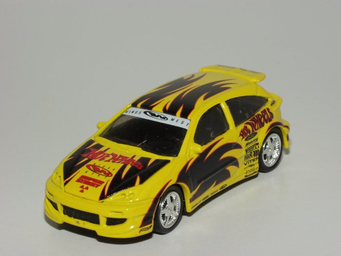 Hot wheels 100% Super street Magazine Ford Focus 1/64 Scale Loose