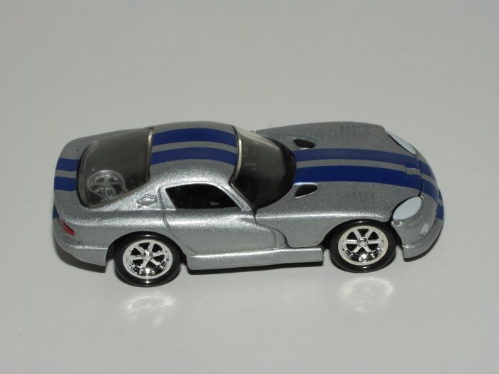 Hot wheels 2000 100% Cool Collectible Dodge Viper GTS Silver 1/64 Scale Loose