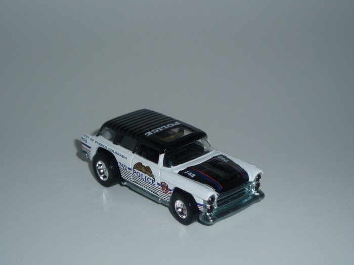 Hot Wheels K-B Toys Cop Rods Series 1 Chevy Nomad White/Black 1/64 Scale Loose