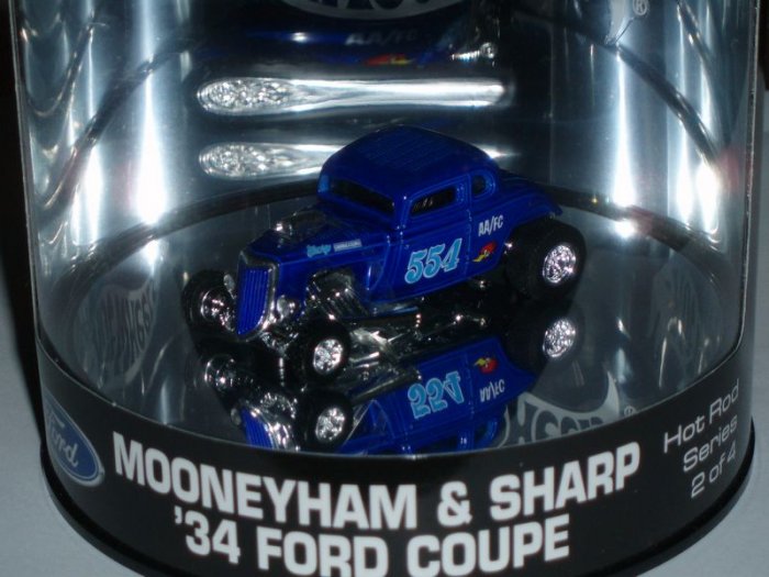 2004 Hot Wheels Showcase Mooneyham & Sharp ’34 Ford Coupe...Blue