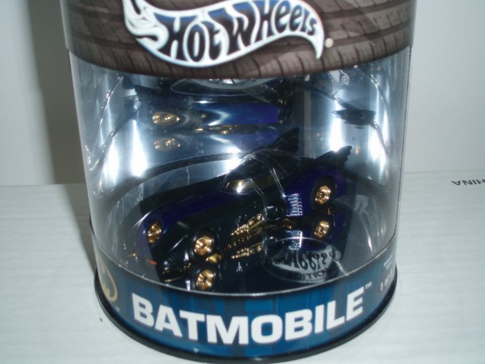 2004 Hot Wheels Showcase Batmobile Limited Edition…Black/Blue..#1/3