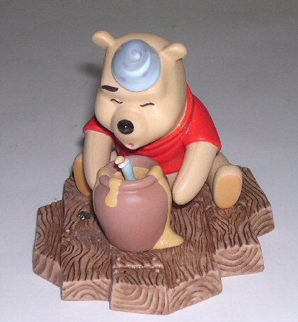 Sweet Disney Pooh and Friends Birthday Figurine / Winnie The Pooh Figurine