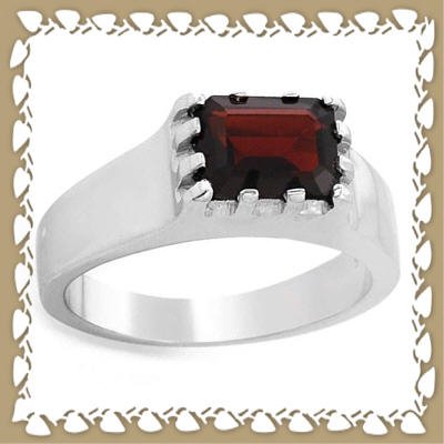 Beautifully Crafted Genuine Garnet Ring Sz 11