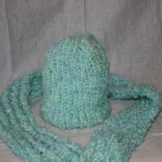 Minty blue green hat and scarf set
