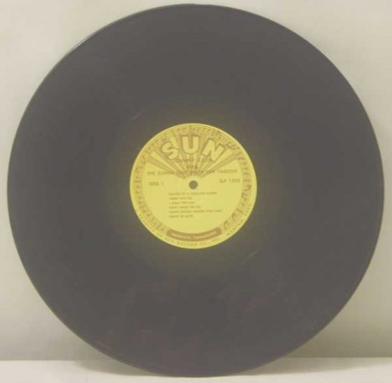 Johnny Cash Sings The Songs That Made Him Famous (Sun Label)