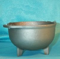 Cast Iron Cauldron 3 1/2" dia 8 oz