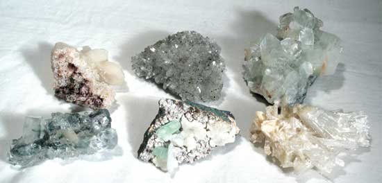 Crystal Clusters: Various Stones, Single