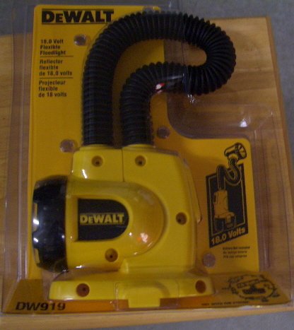 DW919 Dewalt Heavy-Duty 18V Cordless Flexible Floodlight -