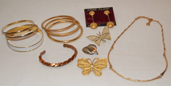 Sm. Jewelry Lot of Anne Klein, Trifari, Napier, Sarah Coventry