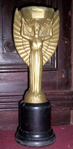 ORIGINAL SOCCER CUP JULES RIMET PLASTIC LOOK RARE