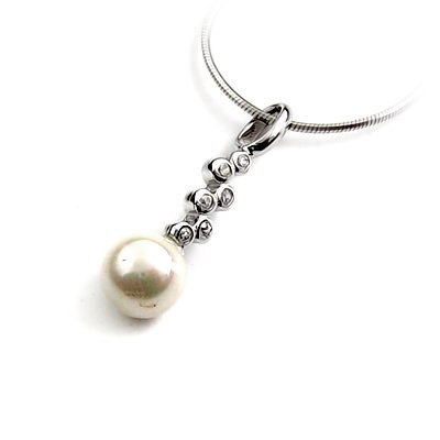 24911-Sterling silver pendant with pearl