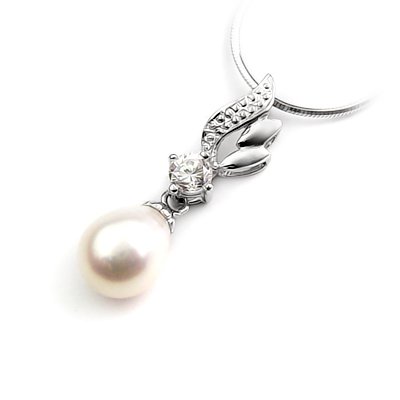 24310-Pearl pendant