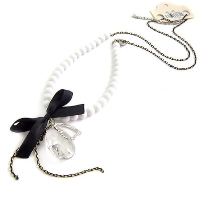 24498-Resin with alloy necklace