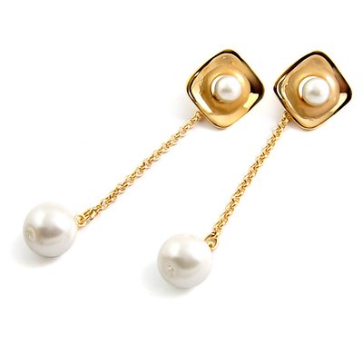 24583-alloy with artificail gemstone earring