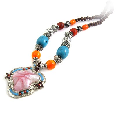 24602-resin with alloy necklace
