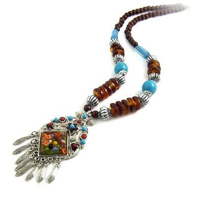 24604-resin with alloy necklace