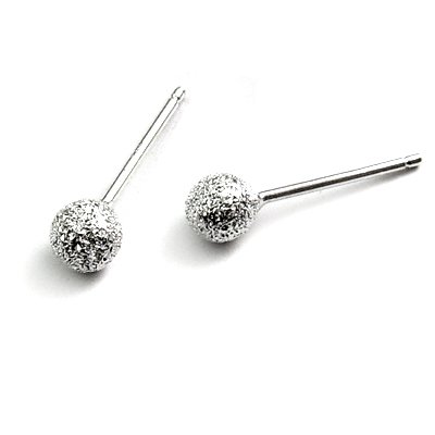 24728- Sterling silver earring