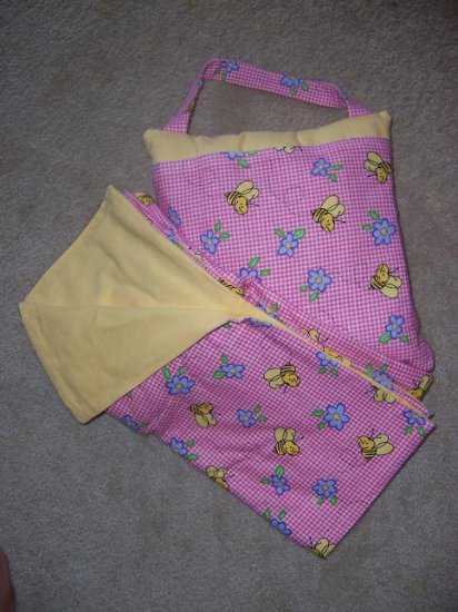 Matching Blanket and Pillow Set Bees
