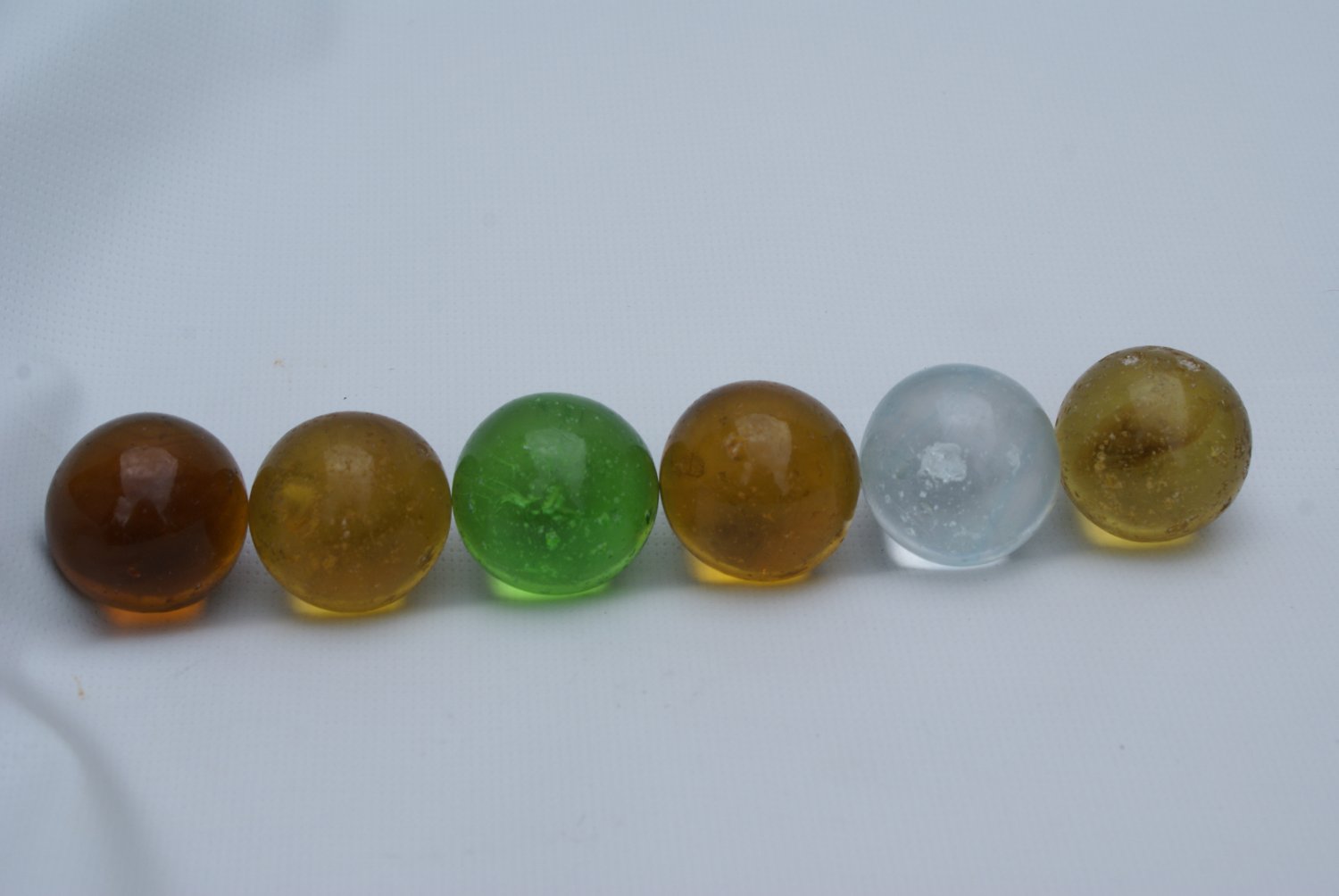 Vintage 1" Akro Agate Butterscotch Shooter Marble