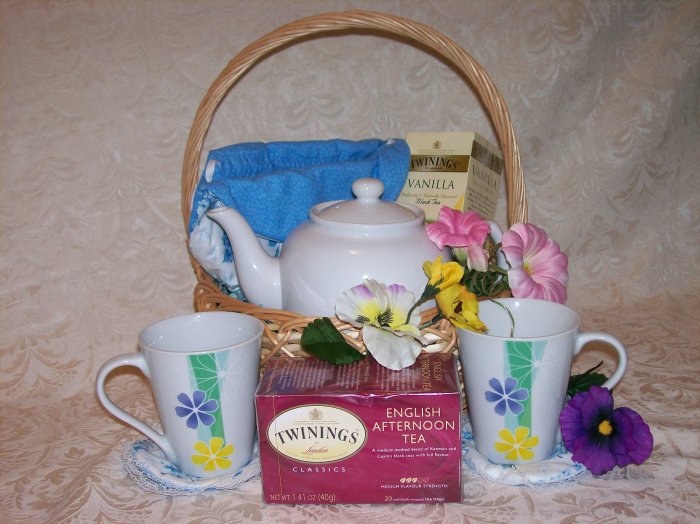 Tea for Two - Tea Cozy Basket