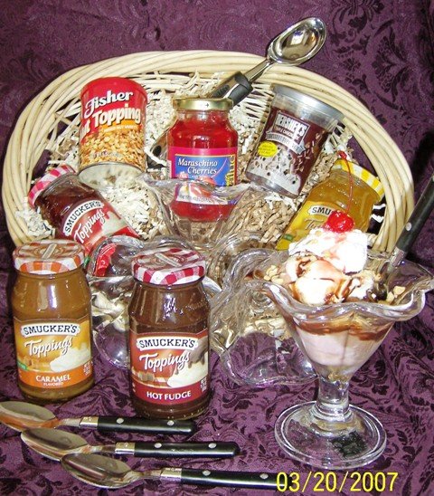Old Tyme Sundae Basket