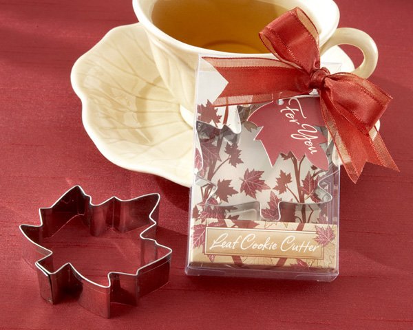 Fall Leaf Cookie Cutter in Autumn-Themed Gift Box