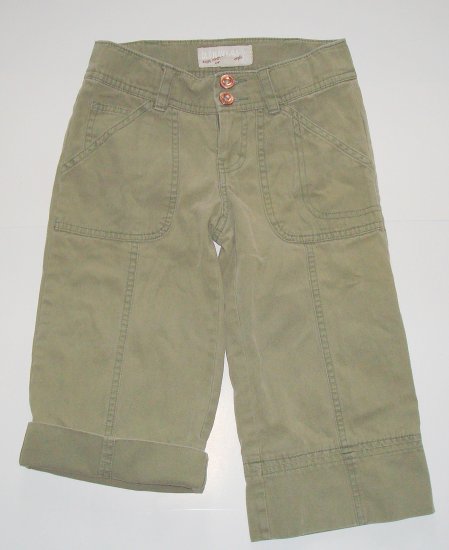 OLD NAVY Army Green Capris/Cropped Pants Girls 7
