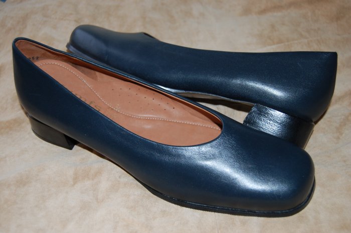 New Kumfs Blue Heels Womens Shoes 13 N