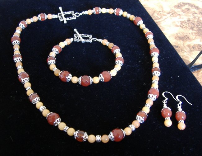 FREE SHIPPING Carnelian and aventurine necklace set