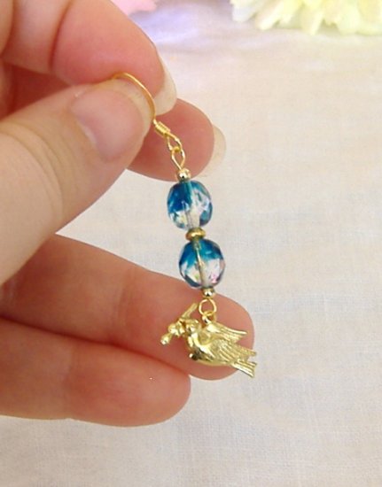 FREE SHIPPING Gorgeous blue glass beads and bird charm earrings