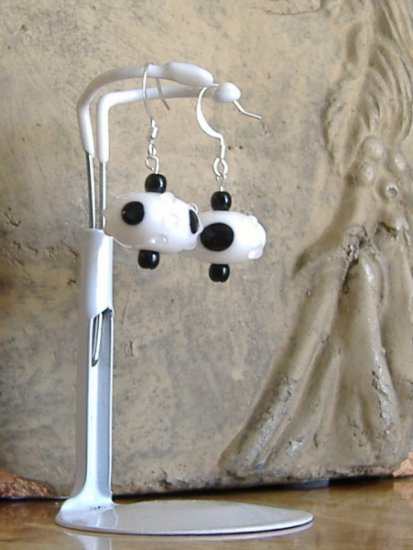 FREE SHIPPING black and white lampwork glass earrings Too cute