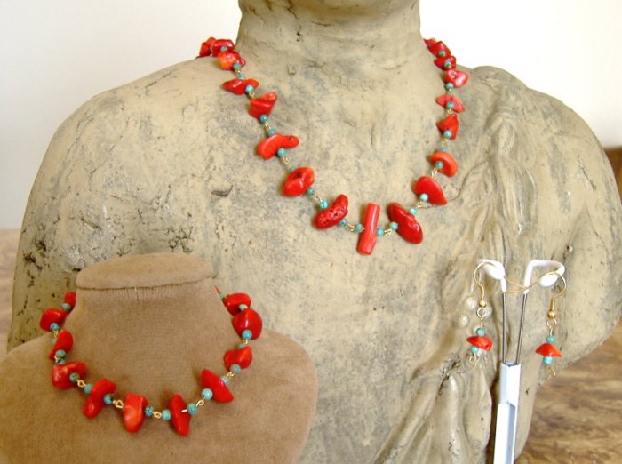FREE SHIPPING Beautiful red coral and turquiose necklace earrings bracelet set