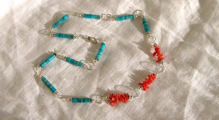 FREE SHIPPING Gorgeous turquoise and red coral necklace