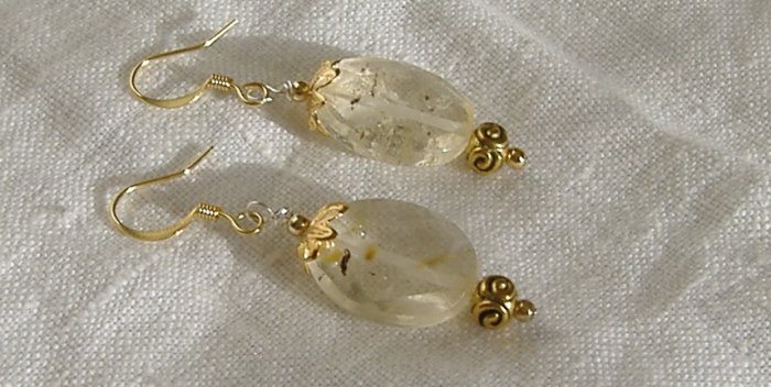 FREE SHIPPING Beautiful faceted quartz earrings