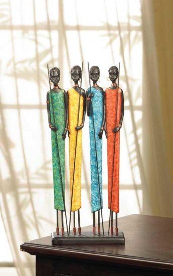AFRICAN VILLAGE WOMEN FIGURINE