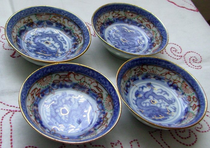 Set of 4 Blue Imari Porcelain Antique Dragon Nut Cups