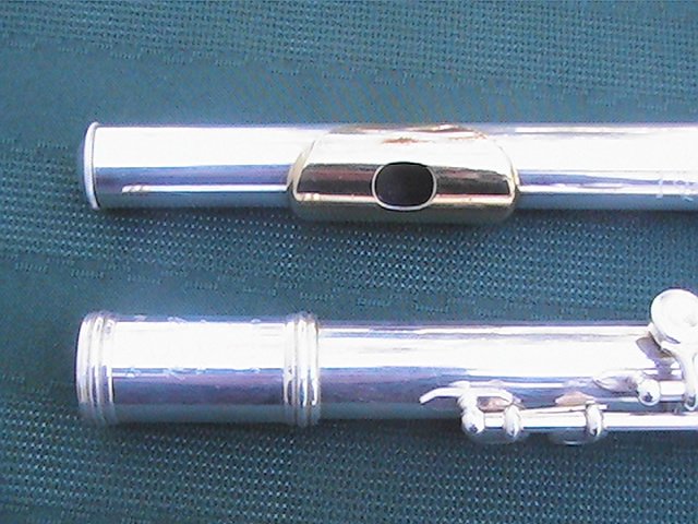 GEMEINHARDT FLUTE 22 SP WITH GOLD LIP PLATE EXCELENT CONDION FREE SHIPPING TO LOWER FORY EIGHT