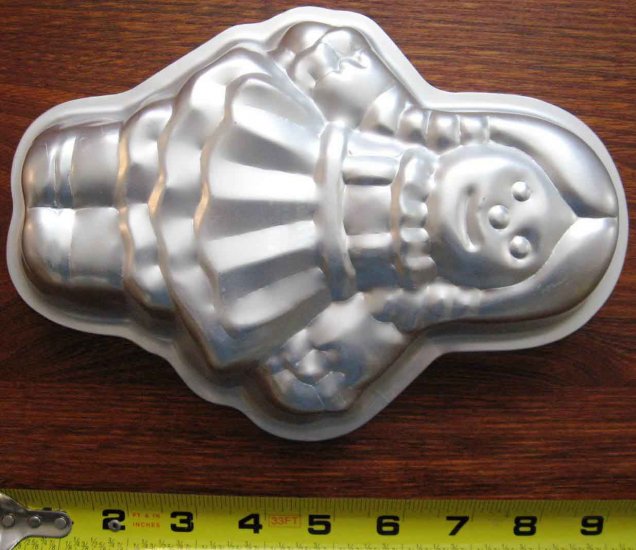 Wilton Cake Pan 1975 9 inch Doll Cute Kitchen Bakeware