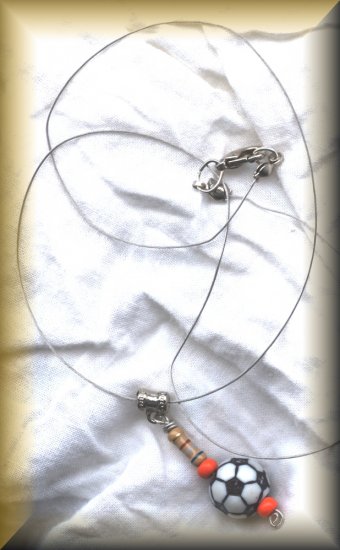 Kate's Kicks - Necklace (ENV 086)