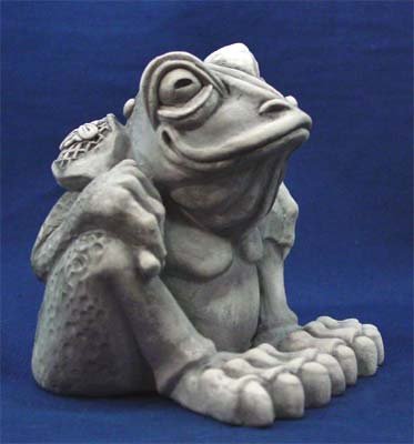Frog toad gargoyle sculpture