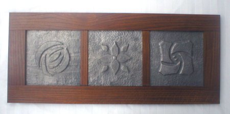 Mission Oak Hand Hammered Rose Trio In Lead