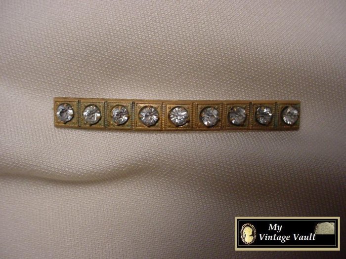 Vintage Rhinestone & Gold Pin