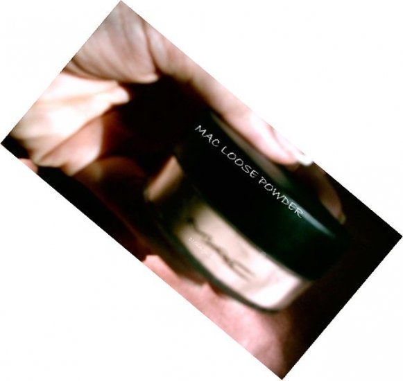 NEW full-size MAC Select Sheer Loose Powder NC15