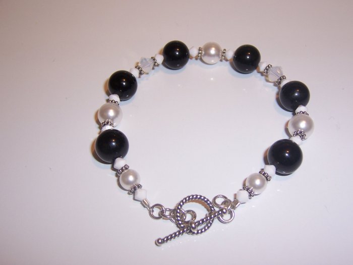 Black and White Braclet with Swarovski Crystals and Pearls