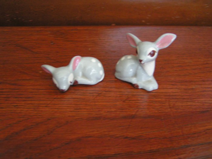 2 Adorable Vintage Fawns