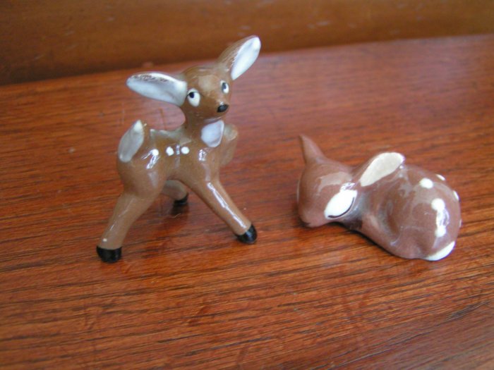 2 Adorable Vintage Fawns