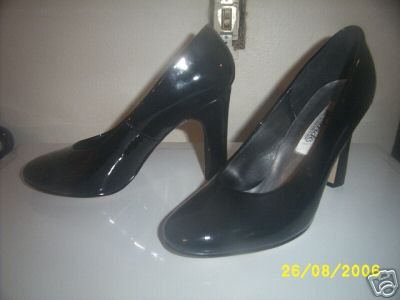 Used Black Fredericks of Hollywood High Heels