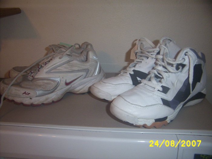 Mens used shoes x 2 pair Nikes size 7 1/2 used shoes