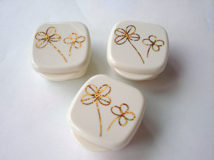 Tan and Gold Clover Bento Mayo Cups
